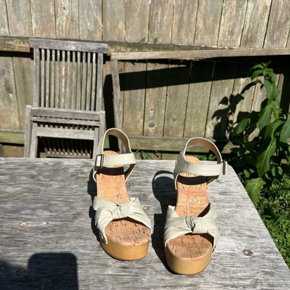 - Korks Women's Dawson Wedge Platform Sandals Off‎ White Size 9